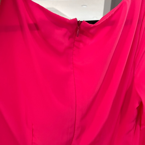 Pink dress - Picture 2 of 4